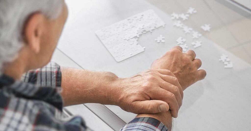 Parkinson atípico: o que é e como se diferencia do clássico